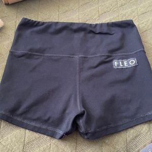 Fleo Shorts